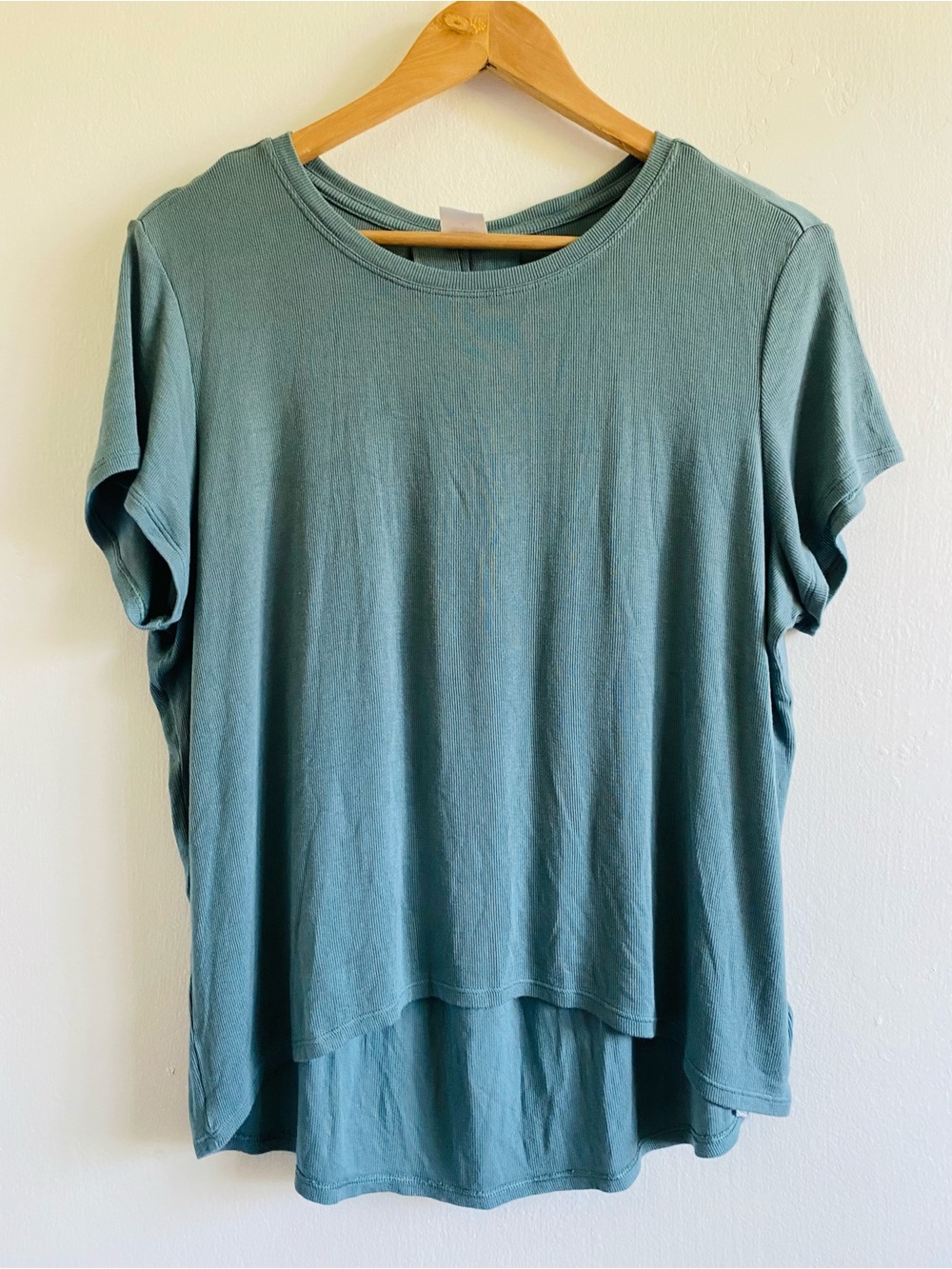 Athleta With Ease Ribbed Oversized Relaxed Fit hi low Top Size M Athleisure